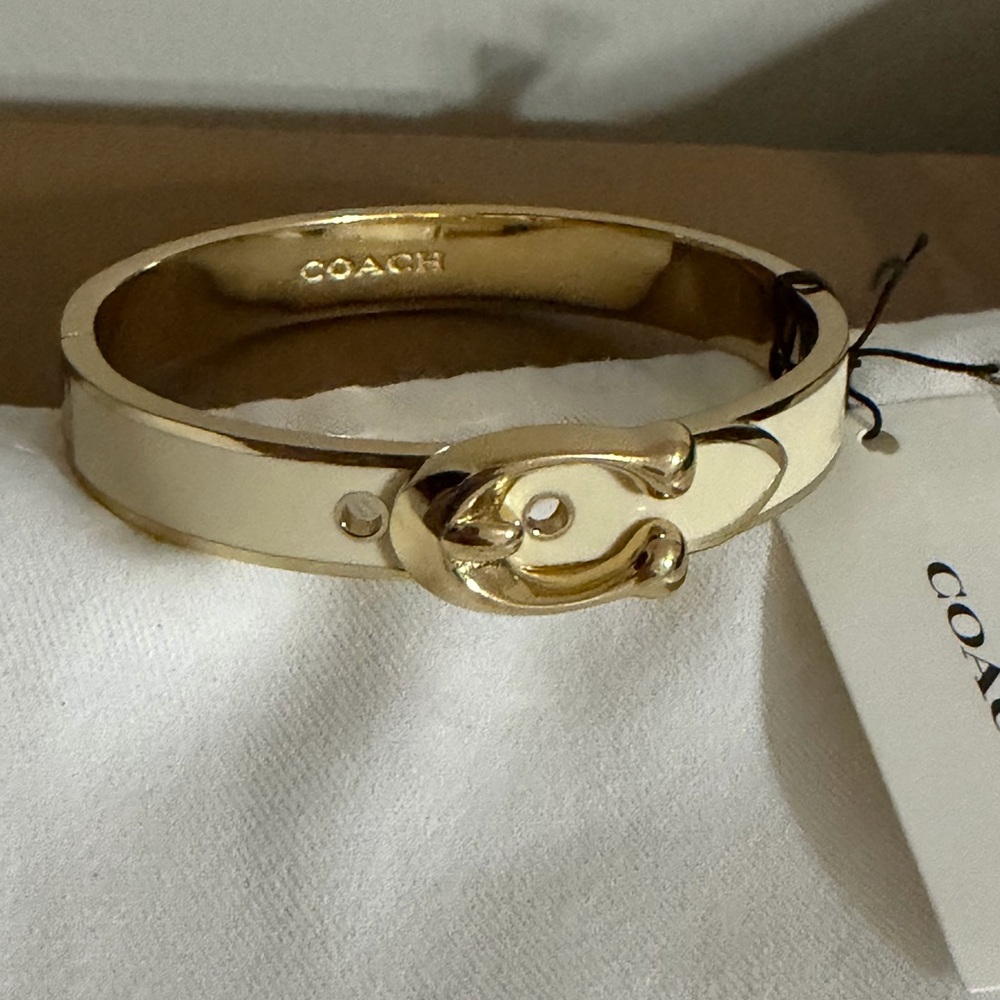 Coach Signature Buckle Enamel Bangle Bracelet Gold & Cream NWT + Pouch